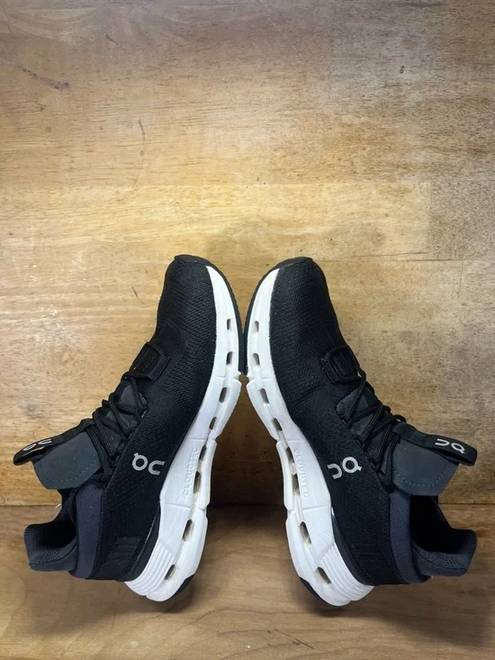 On CloudNova REFLECTIVE Womens Size 7 Running Shoes Sneakers Phantom White - Picture 6 of 12